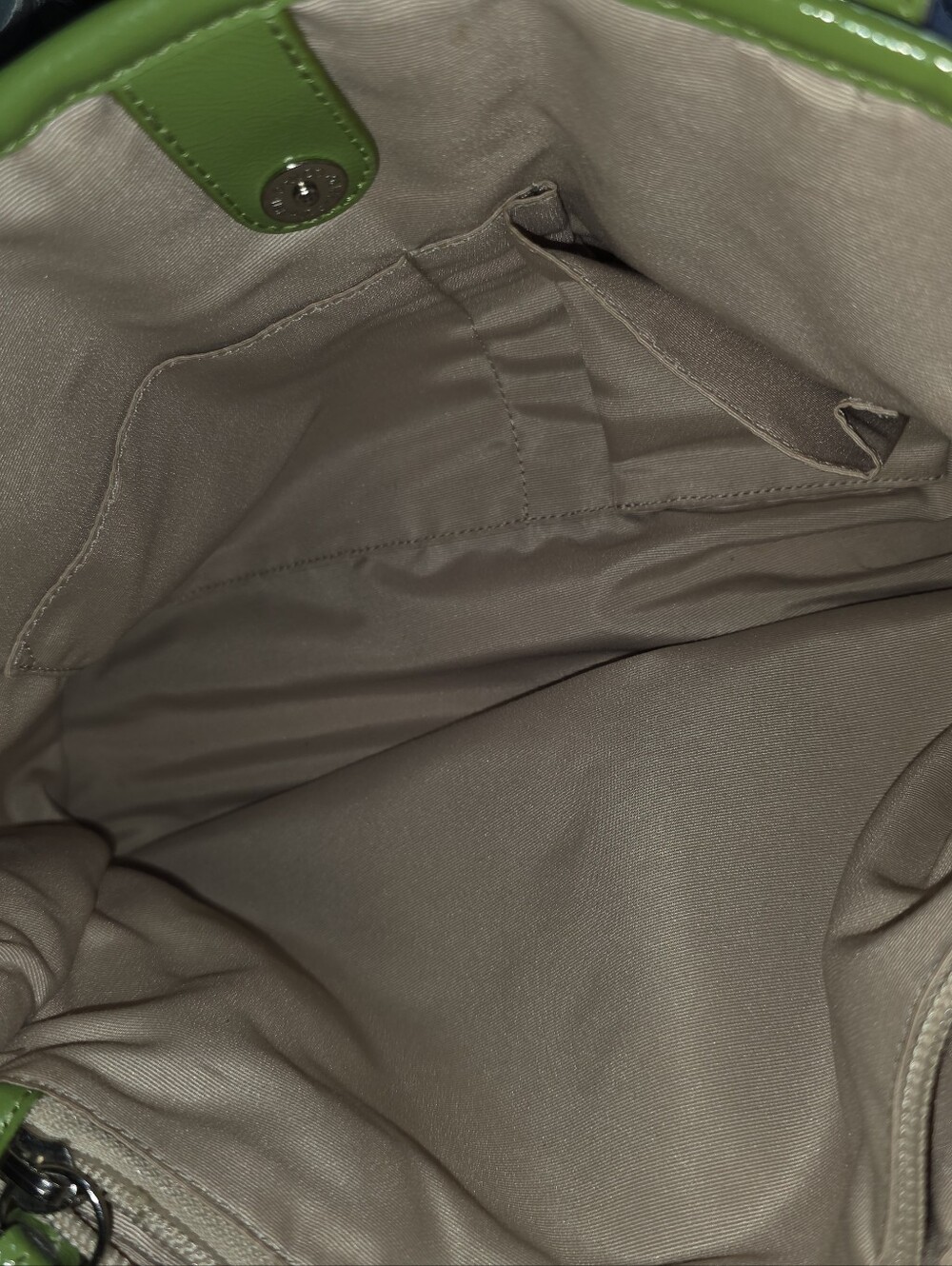 Green Signature Pattern Tote Bag - Picture 11 of 11